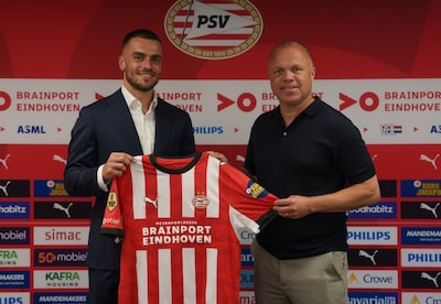 PSV-nieuweling Kostic is overgehaald door Perisic: ‘Hij zei telkens dat we samen de tegenstanders he