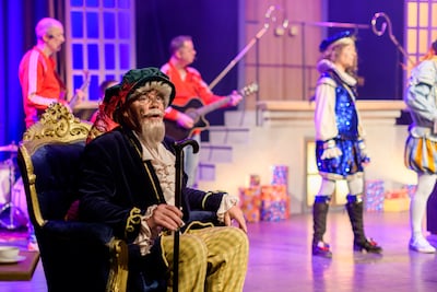 Van intocht tot rodekonenparade: stichting Sint Nicolaas Oirschot viert 30-jarig bestaan