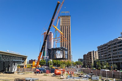 Eindhovens woonhotel The Social Hub krijgt na jaren vertraging eindelijk zijn ‘energiefabriek’ op he