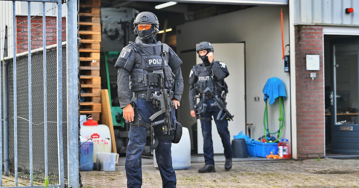 Politie neemt in Maarheeze MDMA-drugs in beslag ter waarde van miljoenen euro’s, hulp van speciaal t