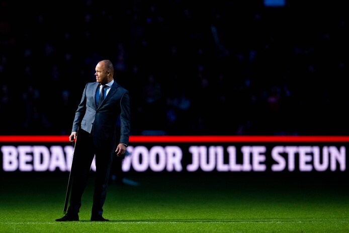 Ergens in een glazen bol zie je Saibari bij PSV in een Bombarda-rol ...