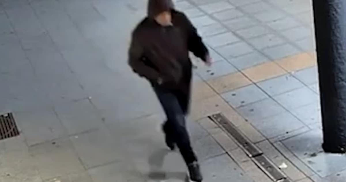 Inbreker rooft kledingrekken leeg in Veldhoven, dader na bijna een half jaar nog spoorloos