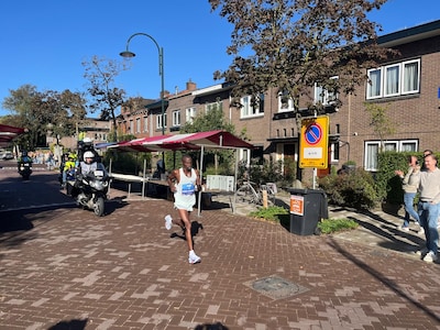 LIVE Marathon Eindhoven | Davis Kiplangat wint Marathon Eindhoven en verpulvert persoonlijk record