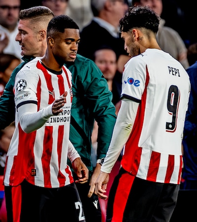 Bosz heeft twee man terug tegen Go Ahead Eagles en hoeft geen camera van PSV Play in de kleedkamer: ‘Dan moeten ze een paar jaar wachten’