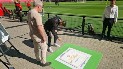 Afellay even in het zonnetje gezet bij PSV