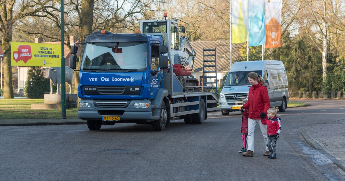 Vaart in verbeteren verkeerssituatie Sterksel; werkzaamheden vallen ton duurder uit