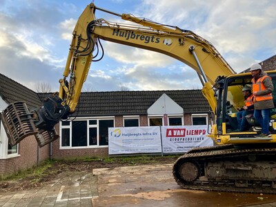 Sloop oude schoolgebouw Hapert in volle gang