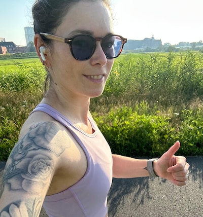 Angelique doet een triatlon voor haar overleden moeder: ‘Ik zwem nu voor ons twee’