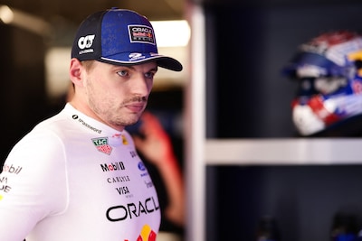 Max Verstappen wijst na teleurstellende kwalificatie met vinger naar Red Bull: ‘Ze zullen het zelf ook wel niet weten, hè’
