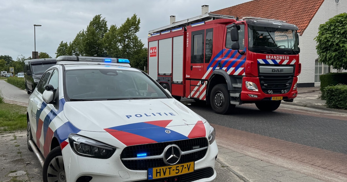 Keukenbrand in woning in De Mortel, politie helpt met blussen