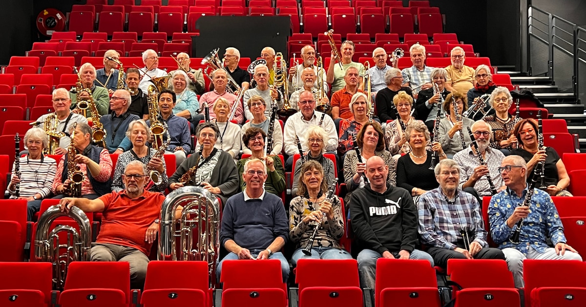 CKB Seniorenorkest Young4Ever viert 10-jarig jubileum met concert in Bergen op Zoom