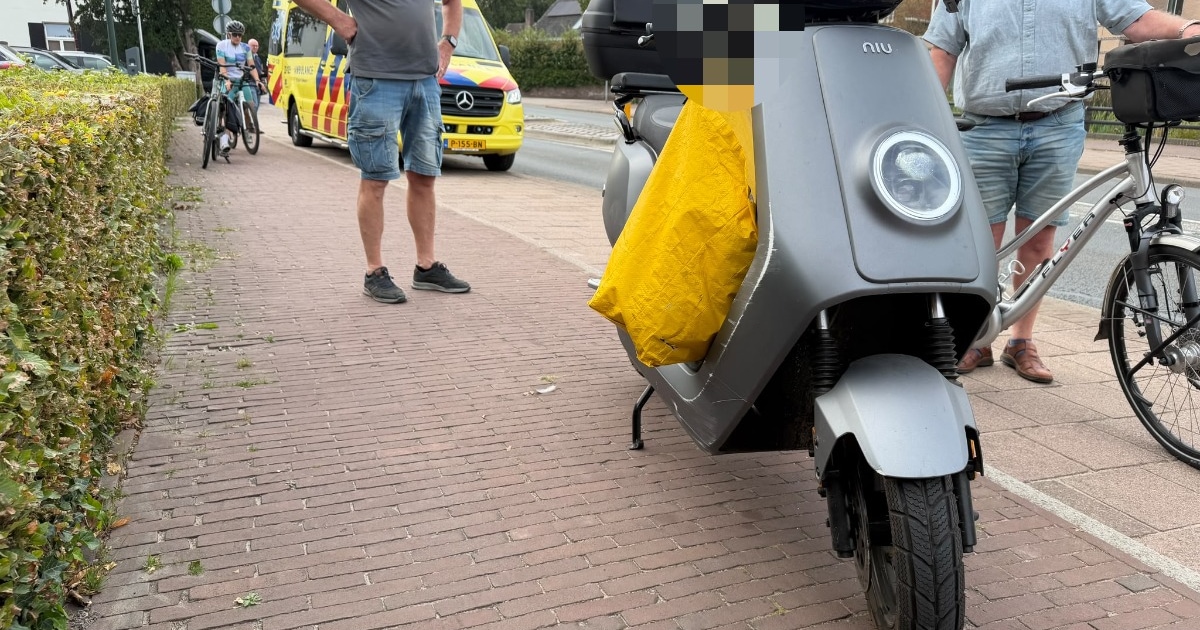 Man raakt gewond bij val met scooter in Gemert, slachtoffer naar het ziekenhuis