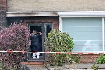 Heldenrol voor mannen in bruidsjurken bij woningbrand in Eindhoven: ‘Ze hebben me gered’