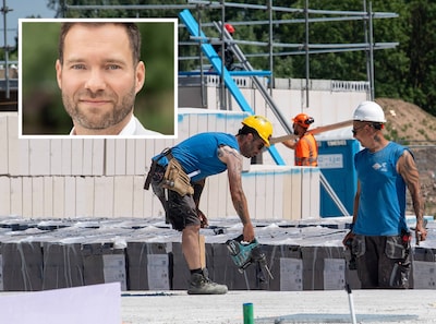 Rik Thijs ging ervan uit dat er zeker stroom beschikbaar zou blijven voor woningbouw, maar moet nu keihard aan de bak