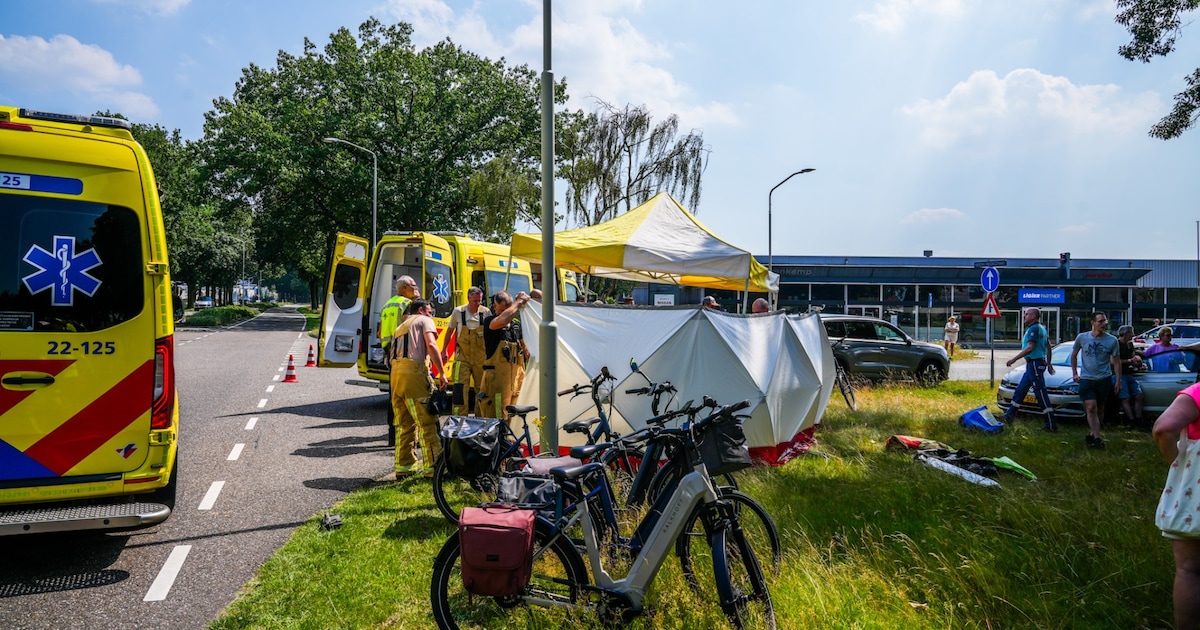 Fietser overleden na botsing met auto in Deurne
