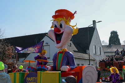 Gemeente Bergeijk gaat wagenbouwers helpen in zoektocht naar bouwlocaties voor carnavalswagens