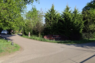 Inval op Schaijkse camping na valse melding over vuurwapen, melder gearresteerd voor iets anders