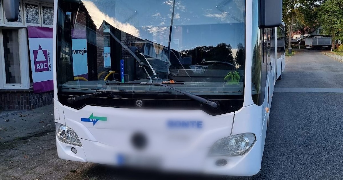 Politie snapt Duitse dieven met gloednieuwe harmonicabus van 3 ton ...