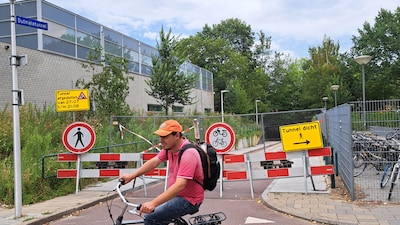 Foutje bedankt: fietstunnel bij TU/e weken dicht door fout asfalt