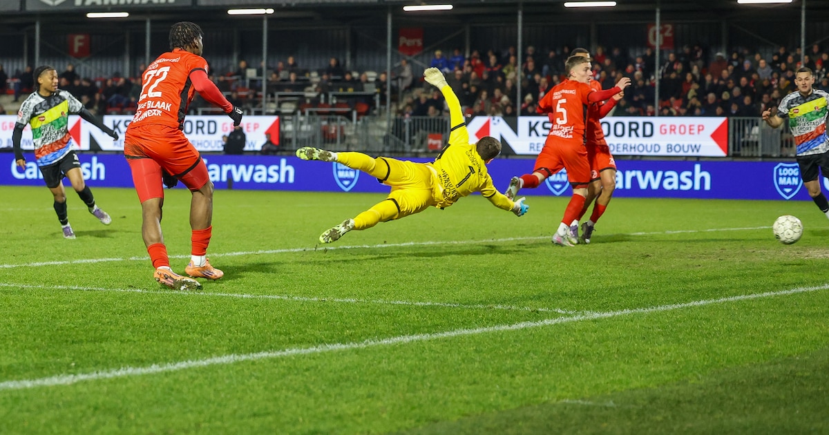 LIVE | Helmond Sport dichtbij tweede treffer tegen Almere City: Bajrami raakt de paal