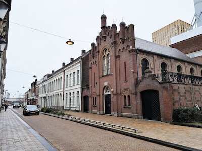 Extra toezicht is niet voldoende bij reële dreiging: Tilburgse synagoge schaalt zelf beveiliging op