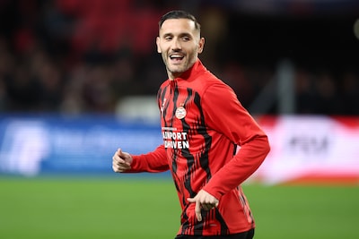 PSV stuurt Pérez, andere spelers en aantal stafleden alsnog kampioensmedaille: Spanjaard is er verguld mee