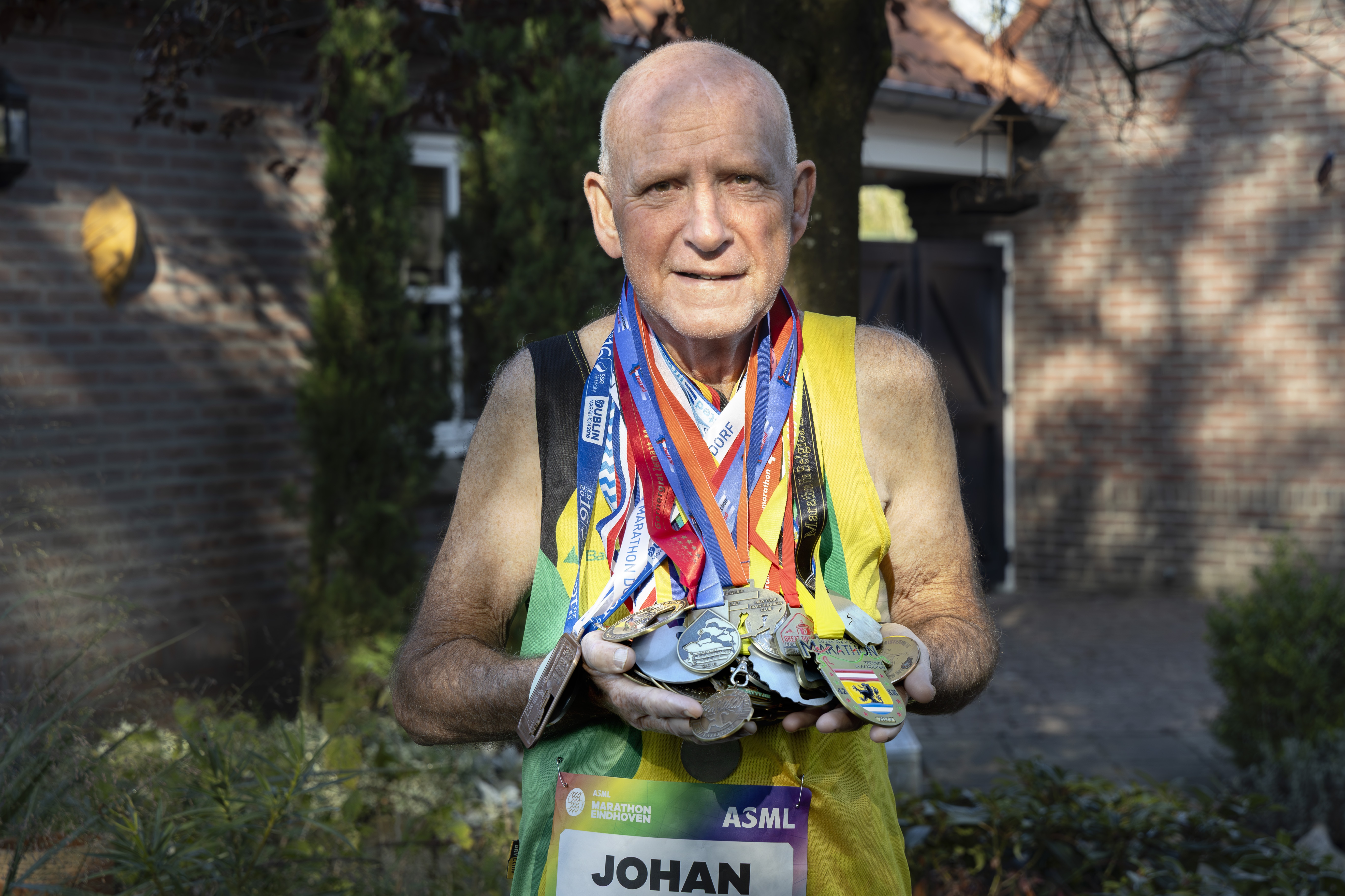 Johan (72) loopt zijn 100ste marathon in ‘achtertuin’ Eindhoven: ‘De ...