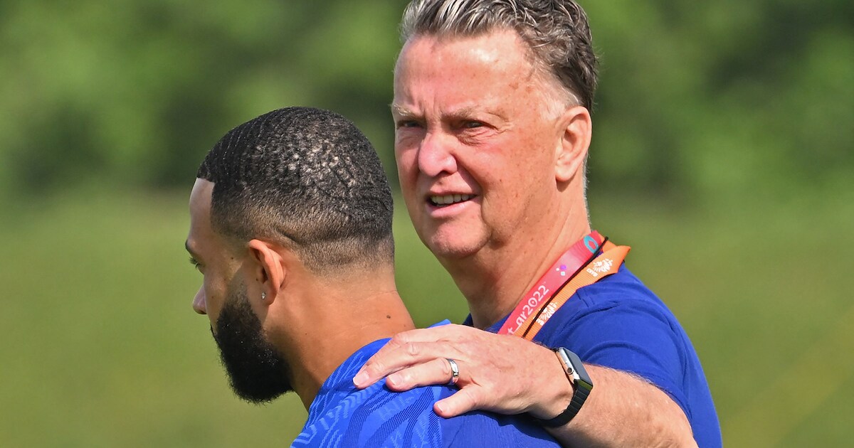 Louis van Gaal neemt geen risico met Memphis Depay: ‘Straks gaat het ...