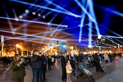 Glow laat Eindhoven stralen: ‘Dit jaar hebben ze echt beter hun best gedaan dan vorig jaar’