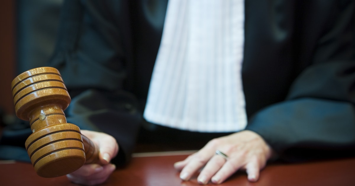 OM eist vijf jaar cel en tbs voor poging doodslag in Venray: verdachte stak zijn buurman in het hoof