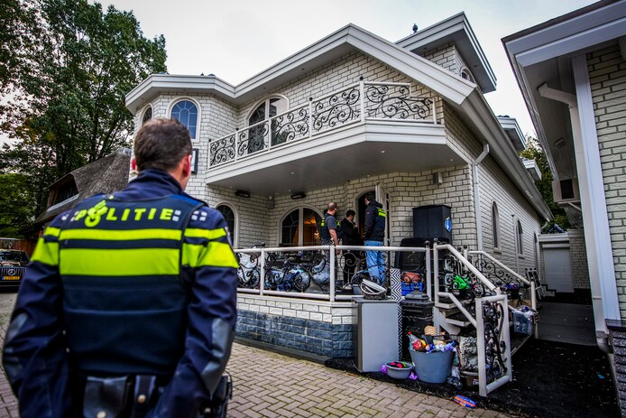 Ook realityster Harrie Snijders opgepakt bij inval in woonwagencentrum ...