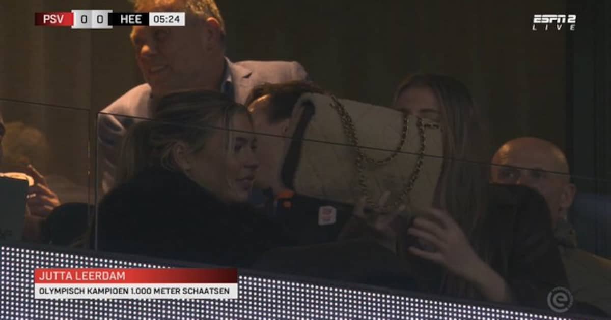 Gouden Jutta Leerdam op de tribune bij PSV-Heerenveen