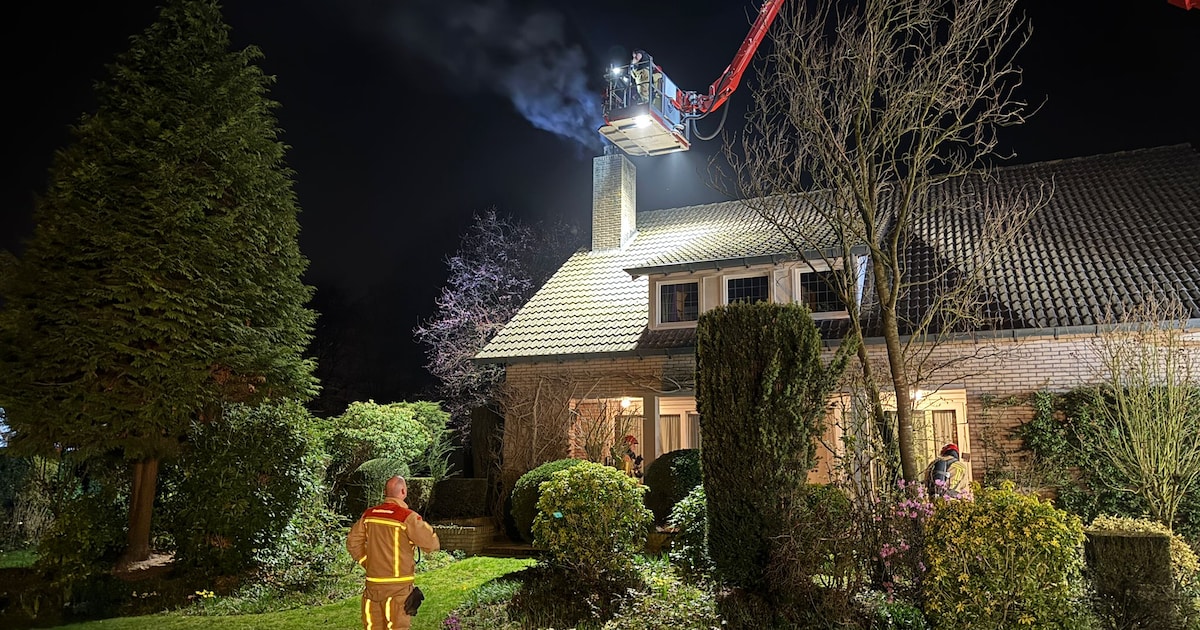 Brand in schoorsteen in Deurne snel onder controle