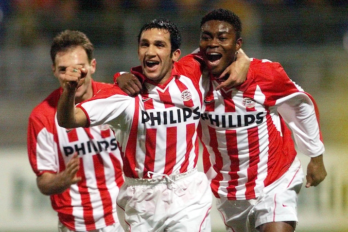 Trainer Adil Ramzi (47) is trots op zijn tijd als PSV’er én jaar bij FC ...