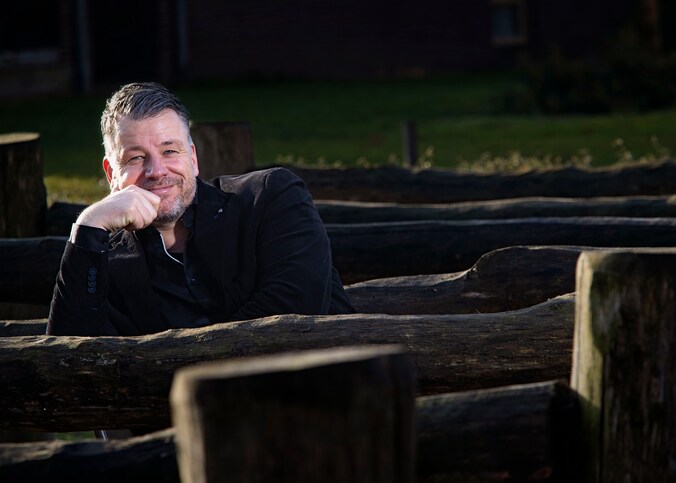 Cabaratier Rob Scheepers veilt diensten voor Stichting Liever in Lierop ...