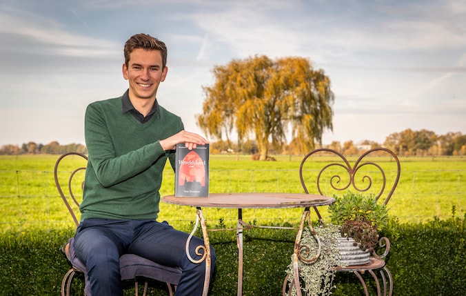 Sam uit De Mortel liet zich inspireren door Dan Brown | Regio | ED.nl
