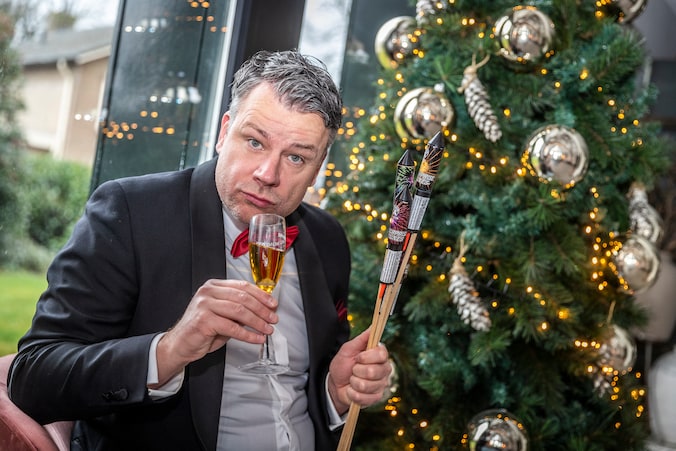 Rob Scheepers knallend nieuwe jaar in met onelinershow ‘Houdoe 2020 ...