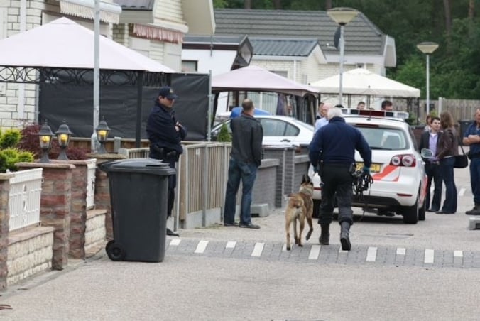 Drie arrestaties bij inval Task Force op woonwagenkamp Stiphout | Regio ...