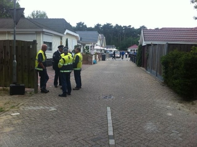 Drie arrestaties bij inval Task Force op woonwagenkamp Stiphout | Regio ...