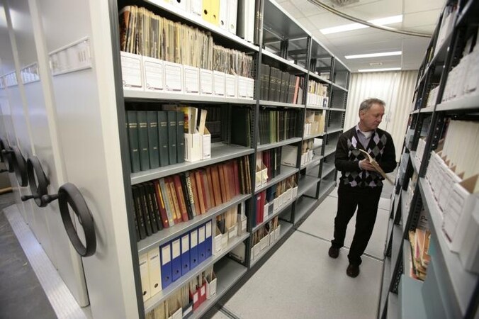Ruim 120 jaar autohistorie te zien in Helmond | Regio | ED.nl