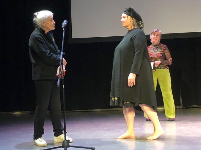 Man in de maan brengt poëzietheater: ‘Grootmoeders hadden een bepalende ...