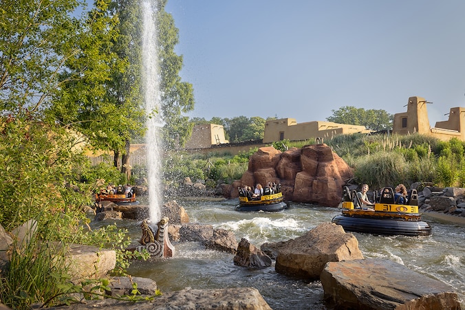 Waarom de Efteling toch open is bij code rood, ondanks kritiek van ...