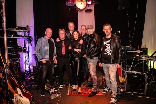 Ouwe Peel-rockers stappen in een nieuw avontuur: ‘Niet de geijkte hits ...