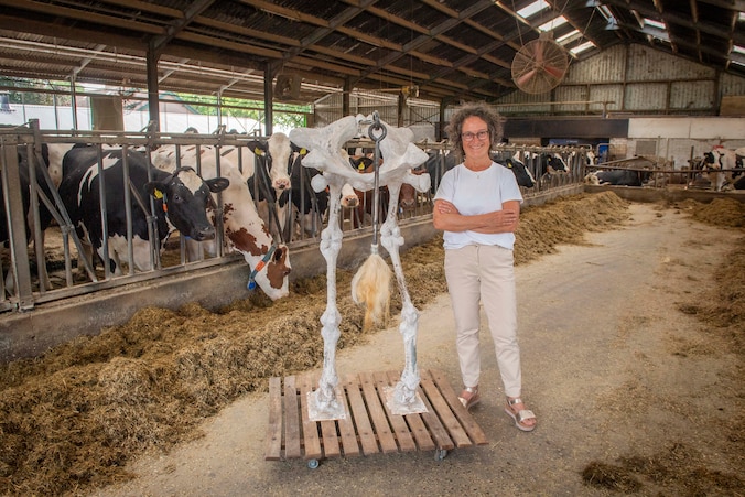 Waarom ex-boerin Marjan dit kunstwerk van het geraamte van een ...