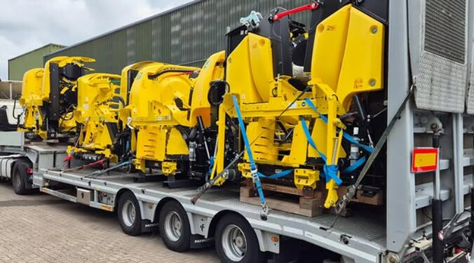 Politie vindt mogelijk gestolen oplegger met peperdure landbouwmachines ...