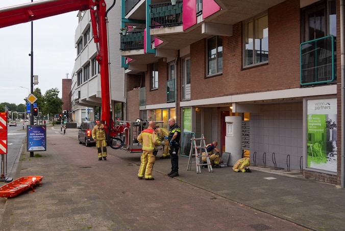 Bewoner lag mogelijk weken dood in Helmonds appartement | Regio | ED.nl