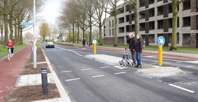 Nieuwe oversteek in Veldhoven moet weg veiliger maken, buurt vreest dat ...