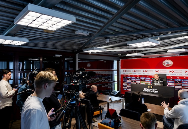 PSV gaat na twee nederlagen op rij normaal gesproken op de schop: Bosz ...