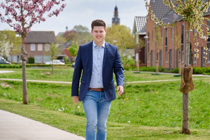 Luc (29) wilde een stapje terug doen, maar wordt nu toch wethouder ...