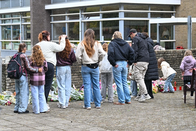 Drie kinderen en directeur omgekomen bij schoolreisongeluk: hoe help je een  klas door zo'n trauma heen? | Nieuws | ED.nl